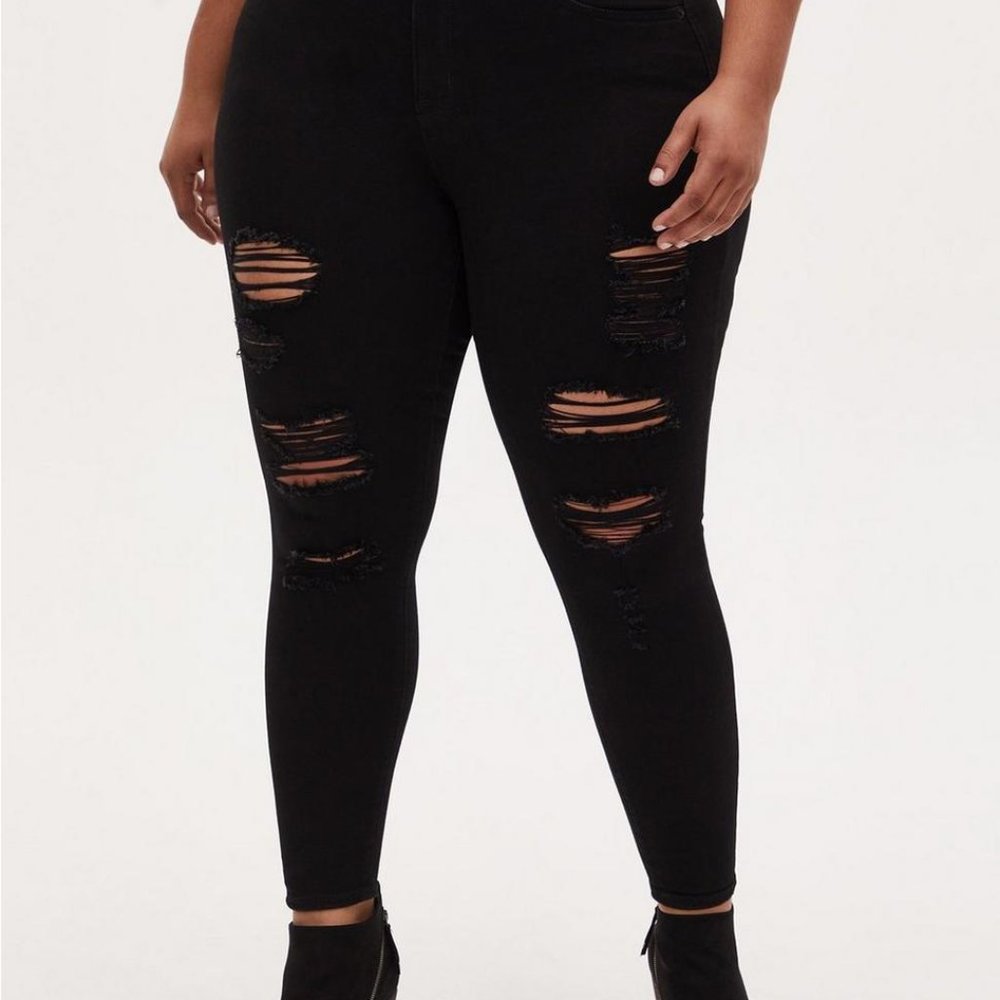 Torrid SKY HIGH SKINNY PREMIUM STRETCH HIGH-RISE JEAN size 26R